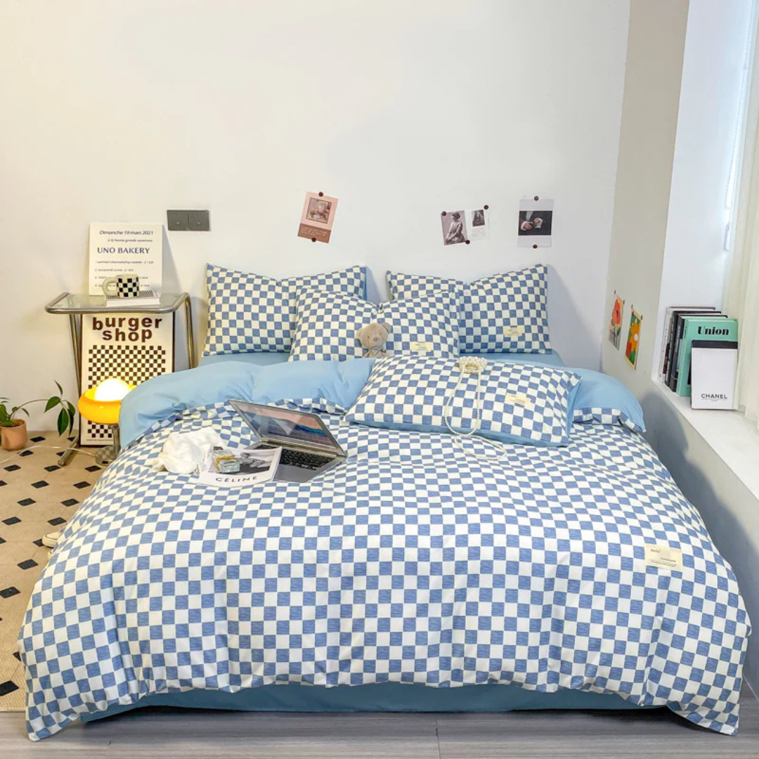 Checkered Bed Cover – Main product image