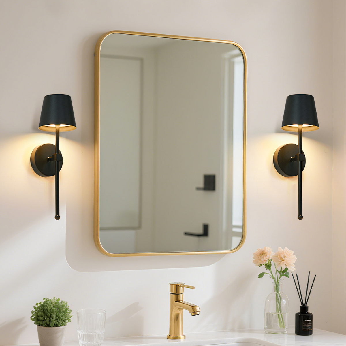 Minimalist Rechargeable Wireless Wall Lamp – product view