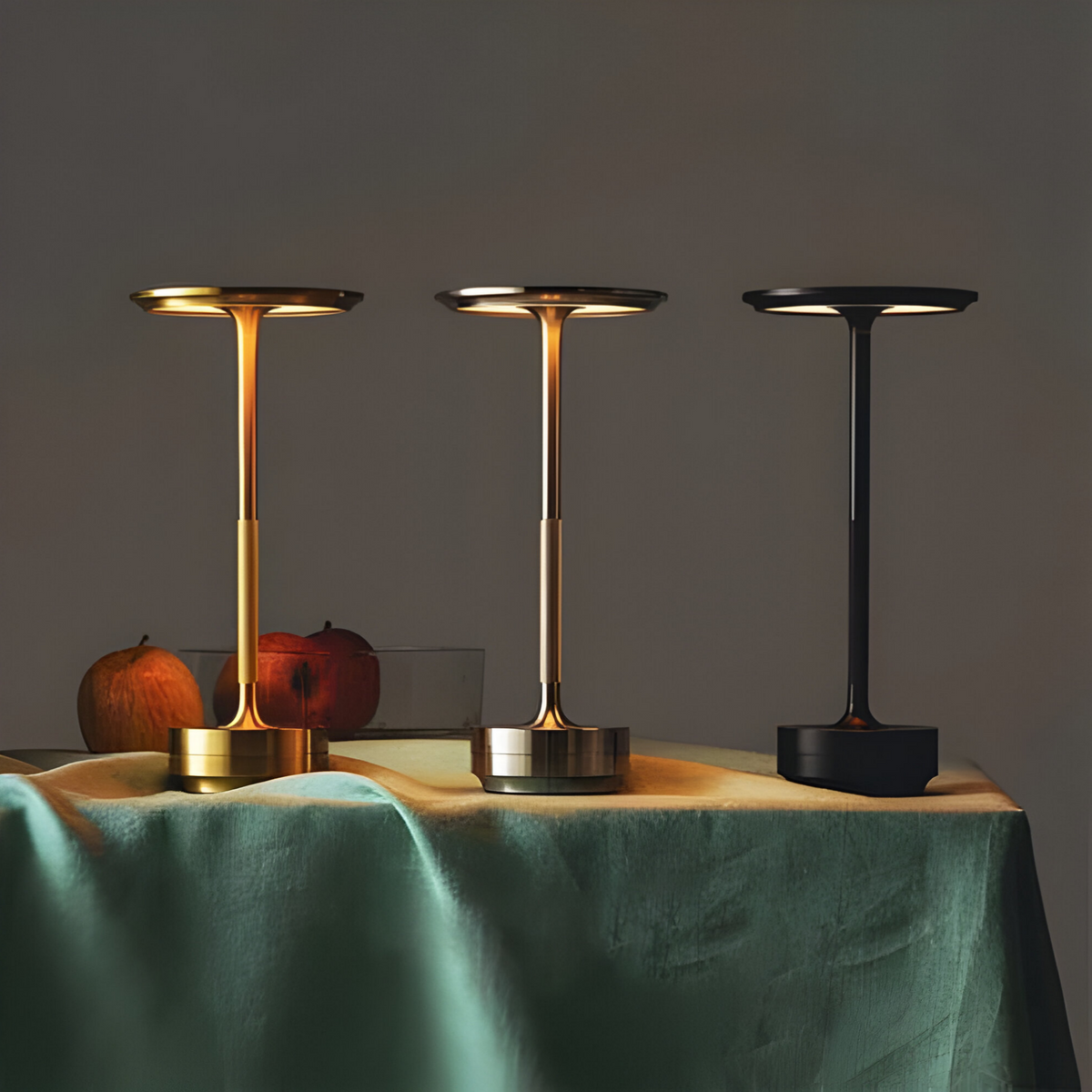 Wireless LED Table Lamp – product view