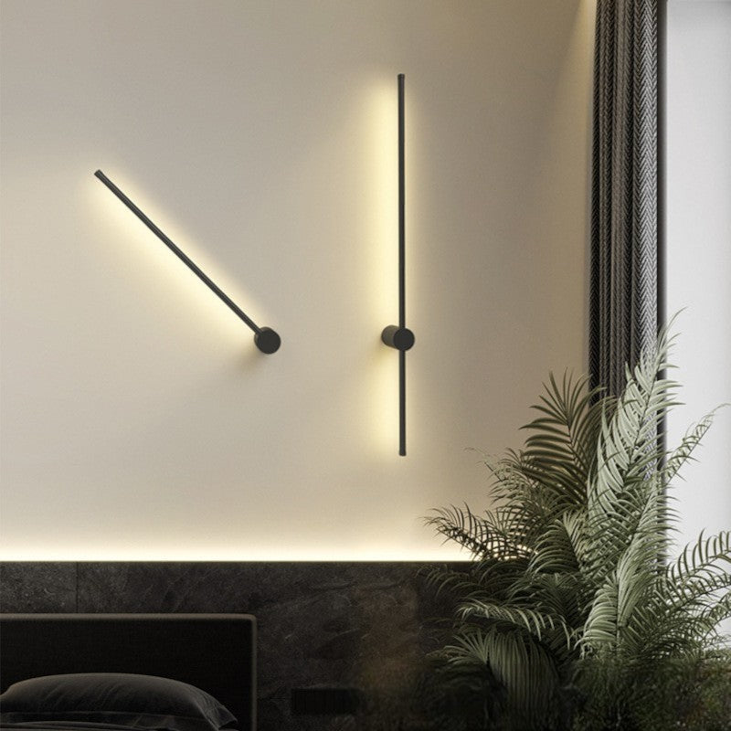 Minimalist Linear Wall Sconce – Black