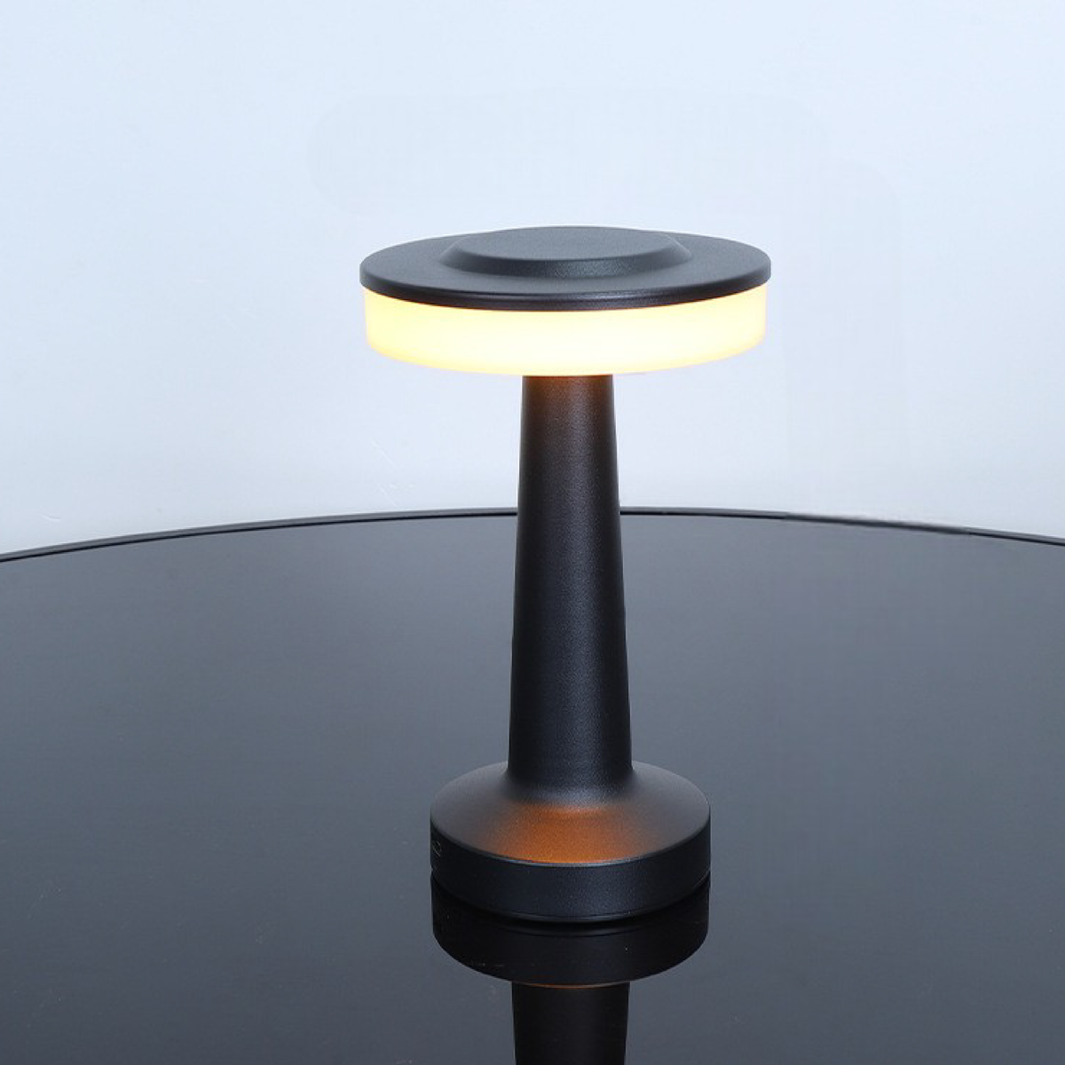 Metal LED Table Lamp – Black