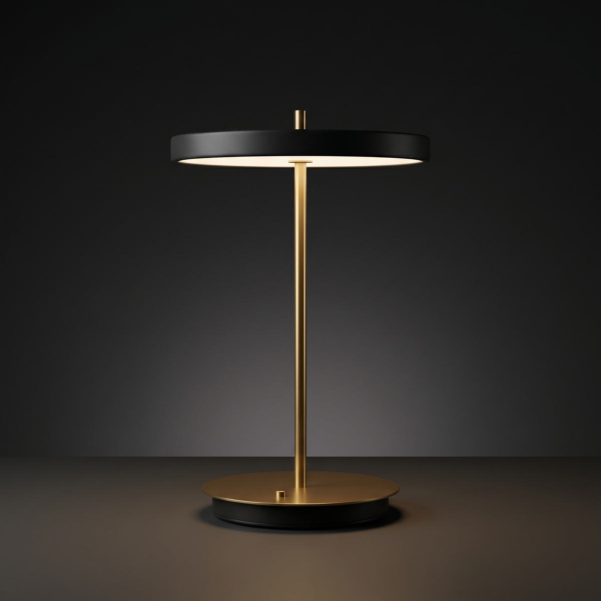 Cordless Gold & Glass Table Lamp – Cordless Gold & Glass Table Lamp – gallery image