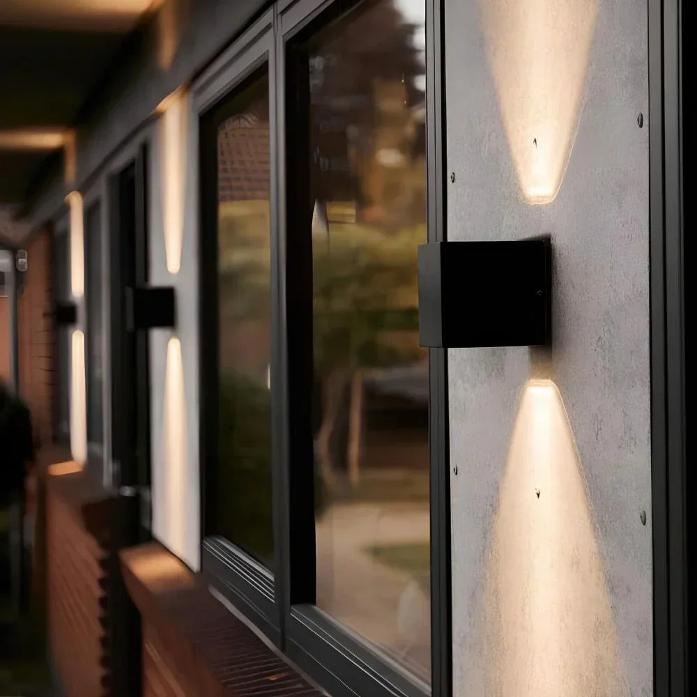 Up-And-Down Wall Sconce – product view