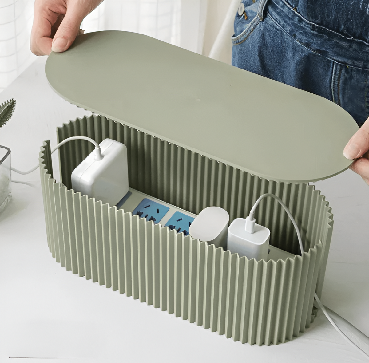 Minimalist Cable Management Box – Product view 4