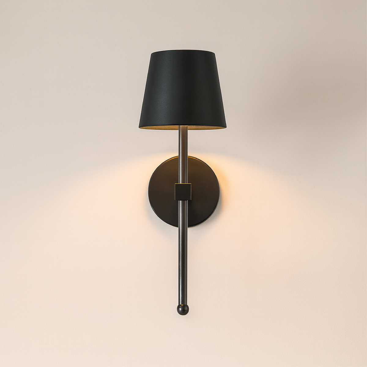 Minimalist Rechargeable Wireless Wall Lamp – Black