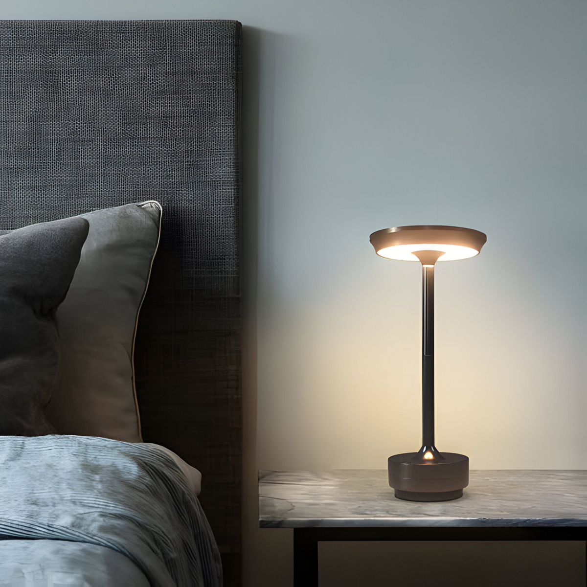 Wireless LED Table Lamp – product view