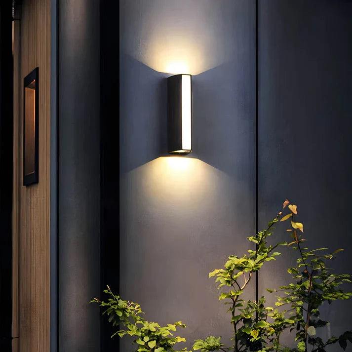 Two-Way Outdoor Wall Lamp – 15.5cm