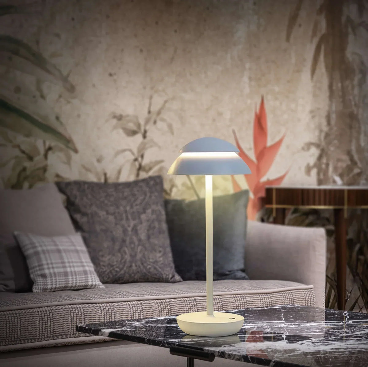 Dimmable Scandinavian Wireless Aluminum Table Lamp – product view
