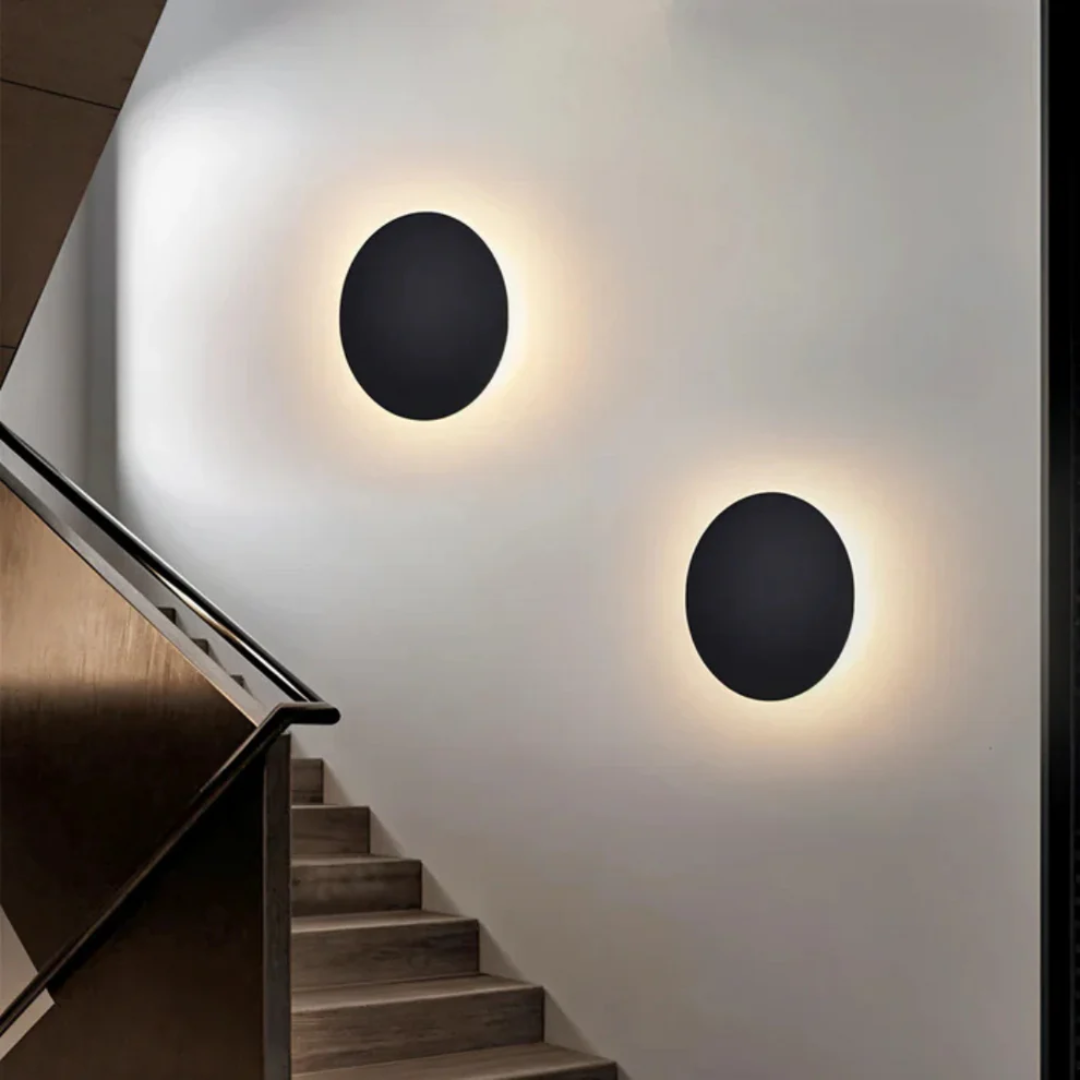 Minimalist Disc LED Wall Sconce – product view