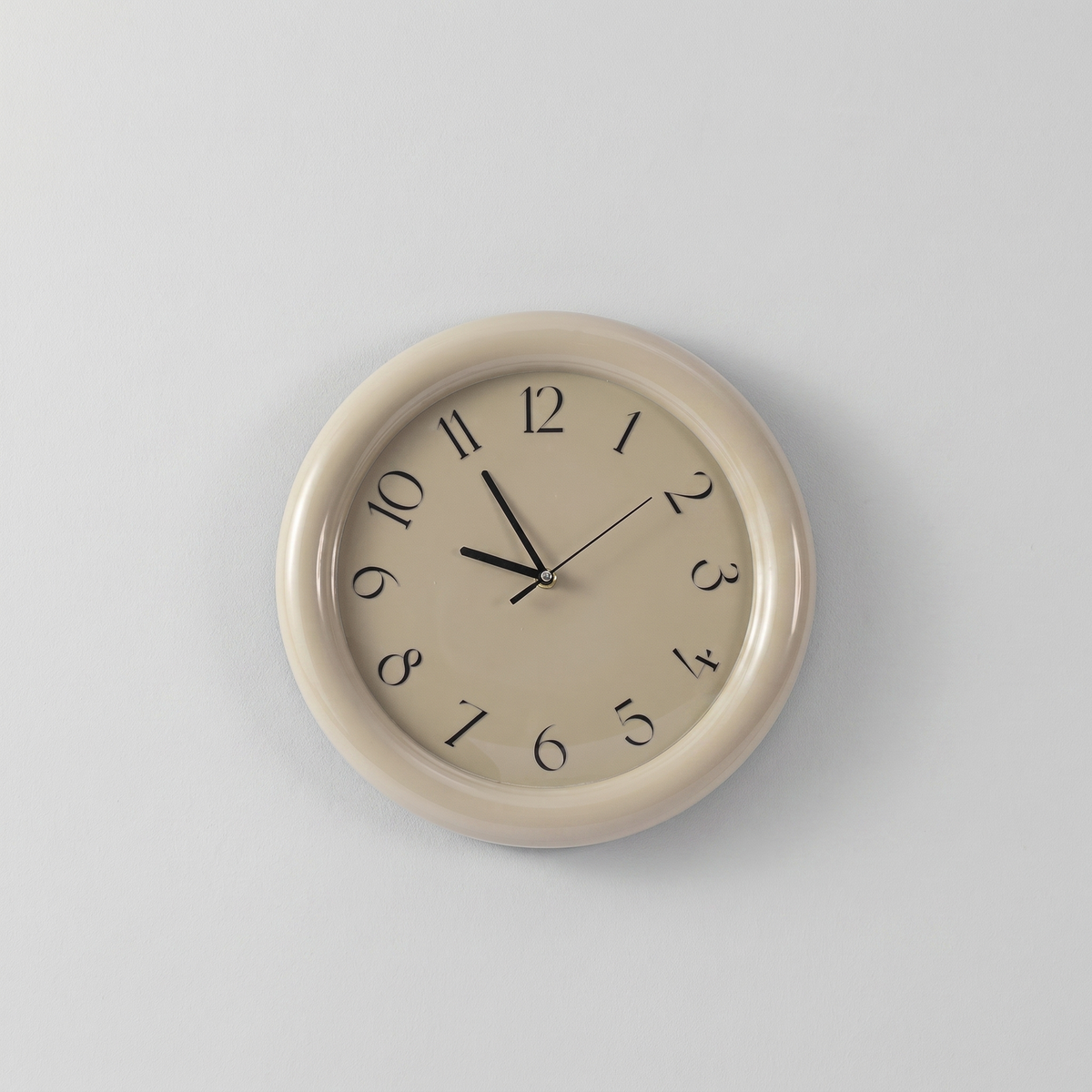 Silent Sweep Wall Clock – Silent Sweep Wall Clock – Brown