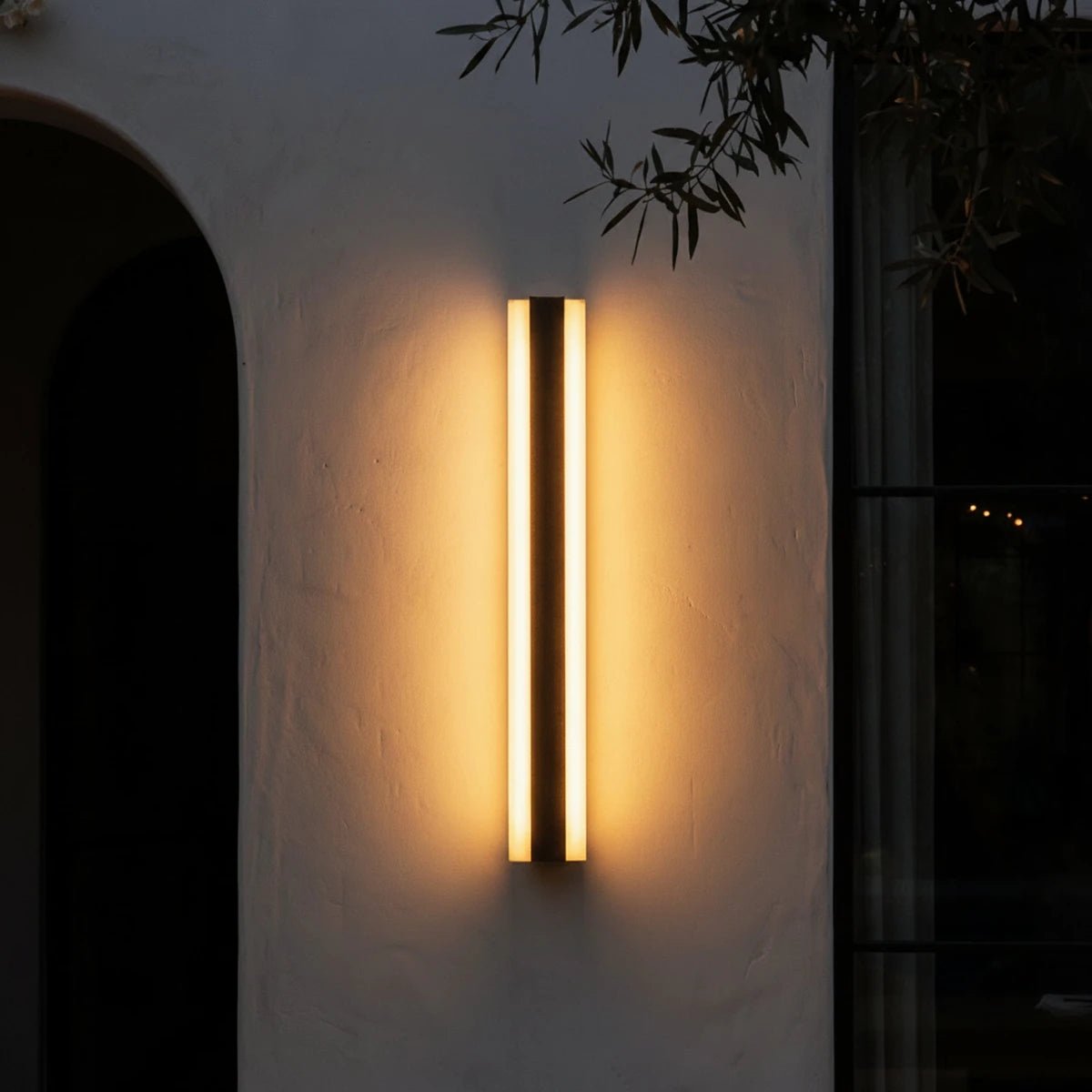 Vertical Outdoor Wall Light – product view
